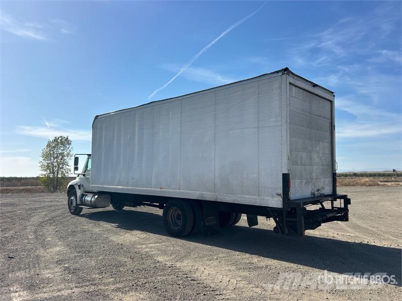 International 4300 Furgons