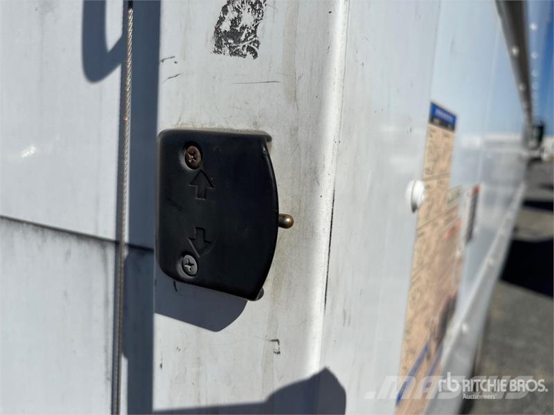 International 4300 ボックスボディー、ウイング、箱車