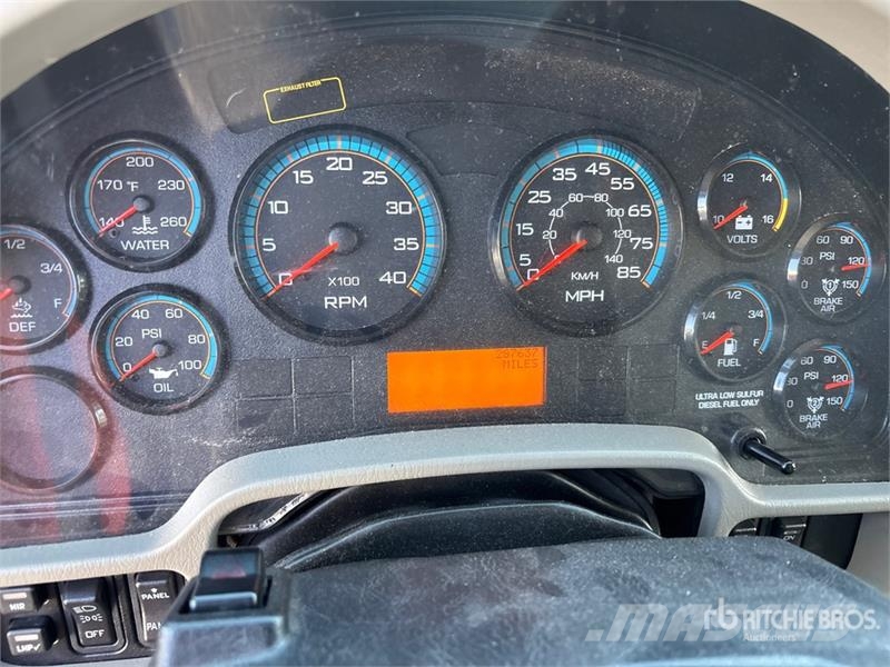 International 4300 ボックスボディー、ウイング、箱車