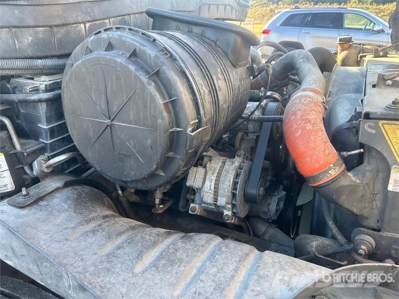 International 4300 Fejebiler