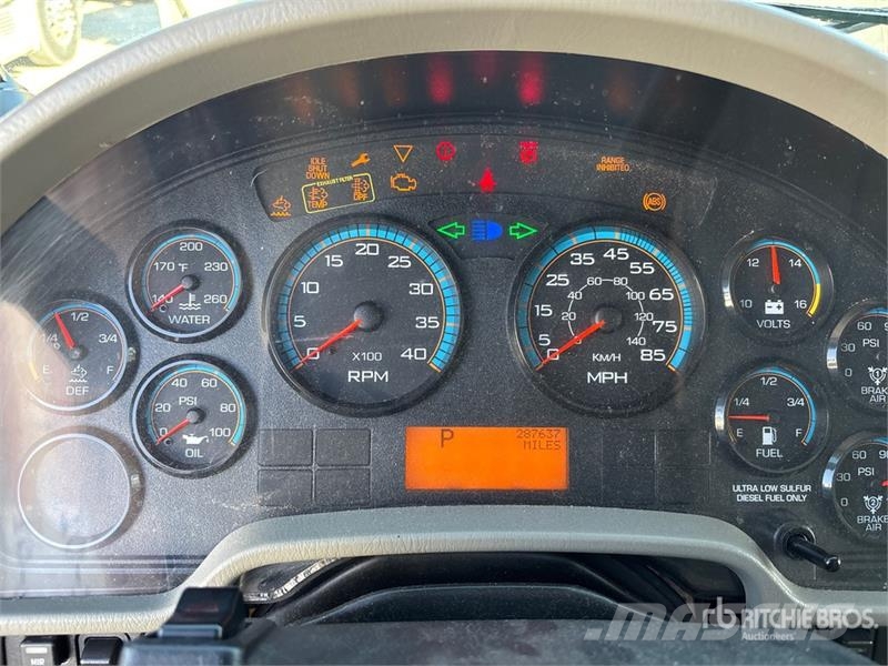 International 4300 ボックスボディー、ウイング、箱車