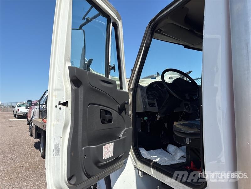 International 4300 Грузовики-Фургоны