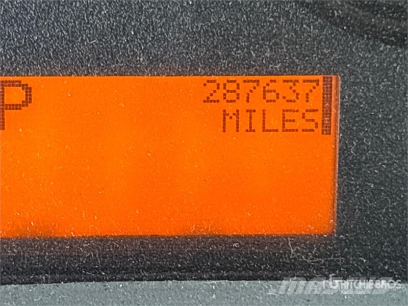 International 4300 ボックスボディー、ウイング、箱車