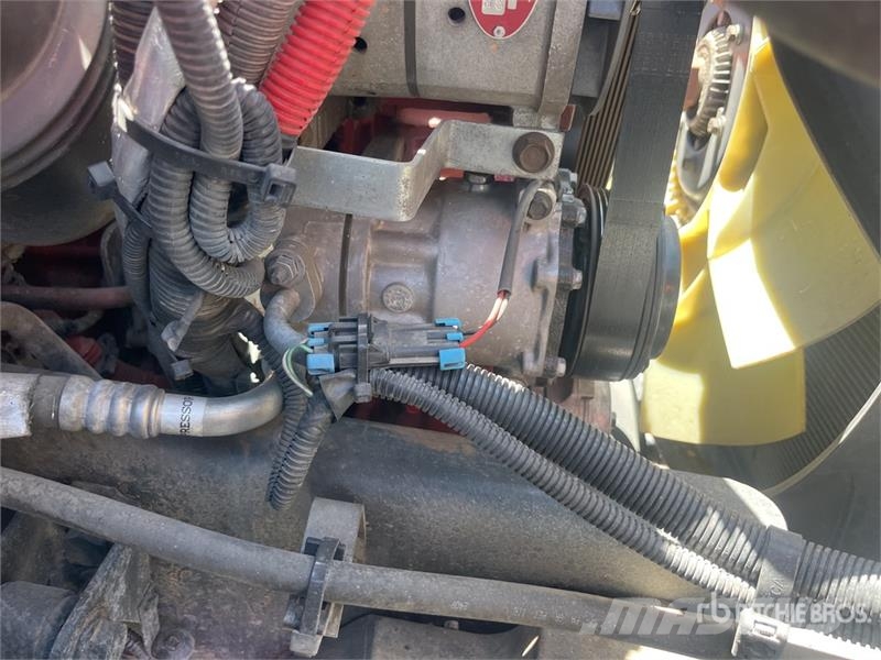 International 4300 Kofferaufbau