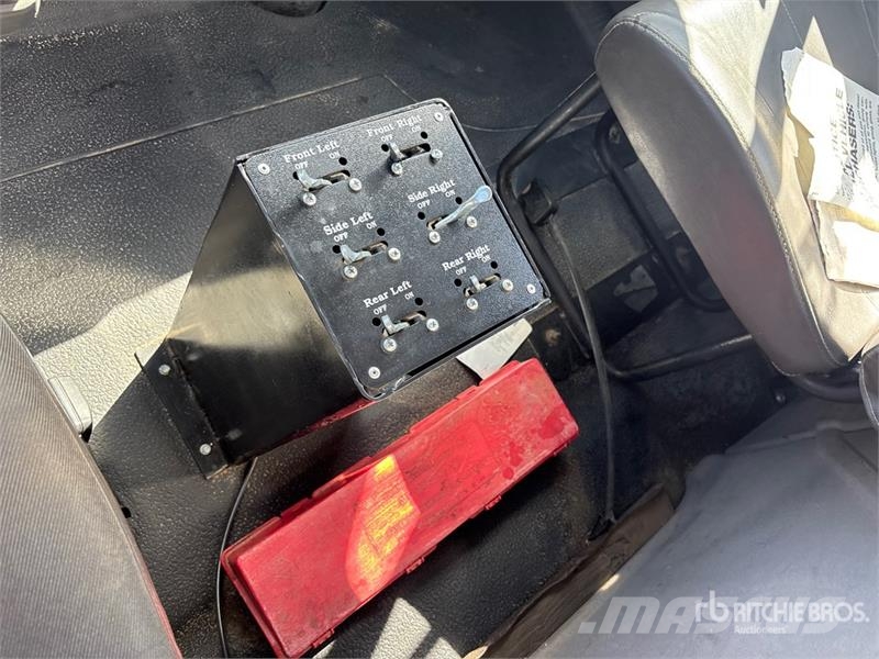 International 4300 Tovornjaki za vodo
