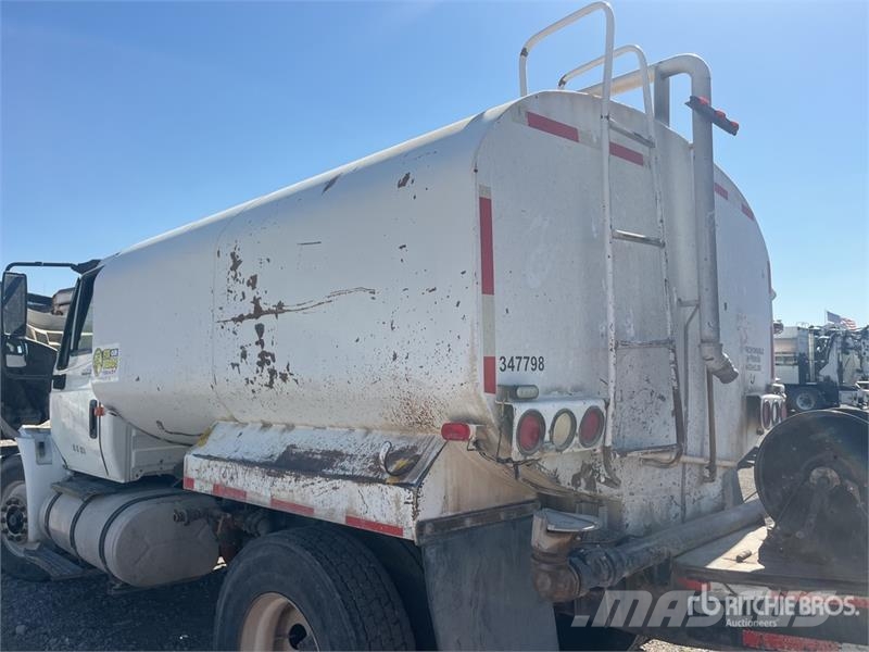 International 4300 صهاريج مياه