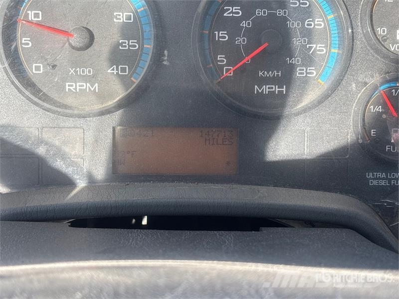 International 4300 Fejebiler