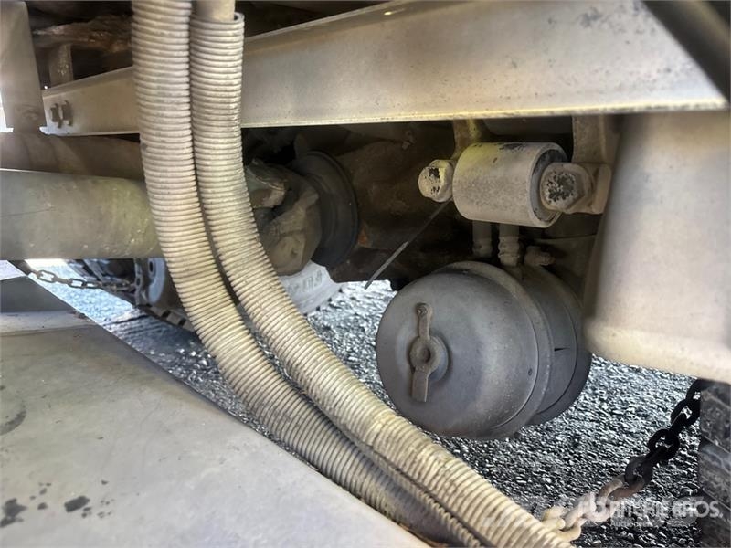 International 4300 Fejebiler
