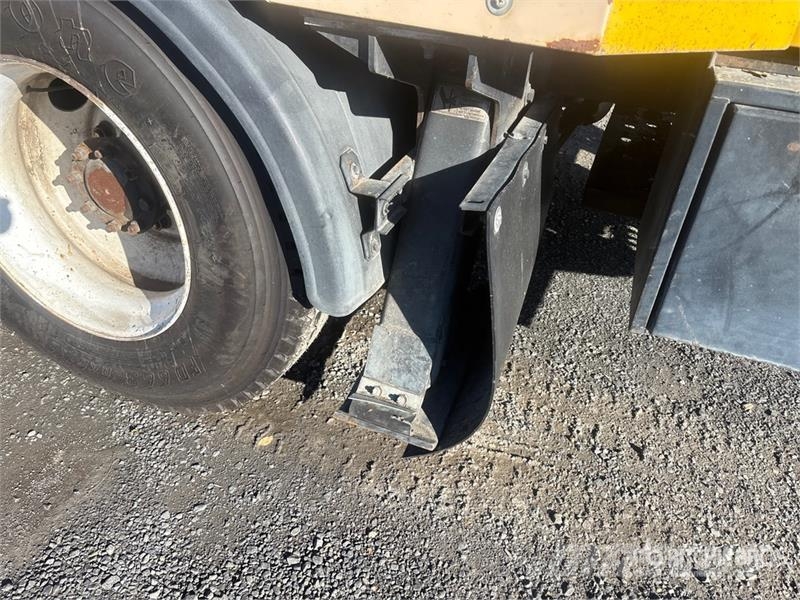 International 4300 Fejebiler