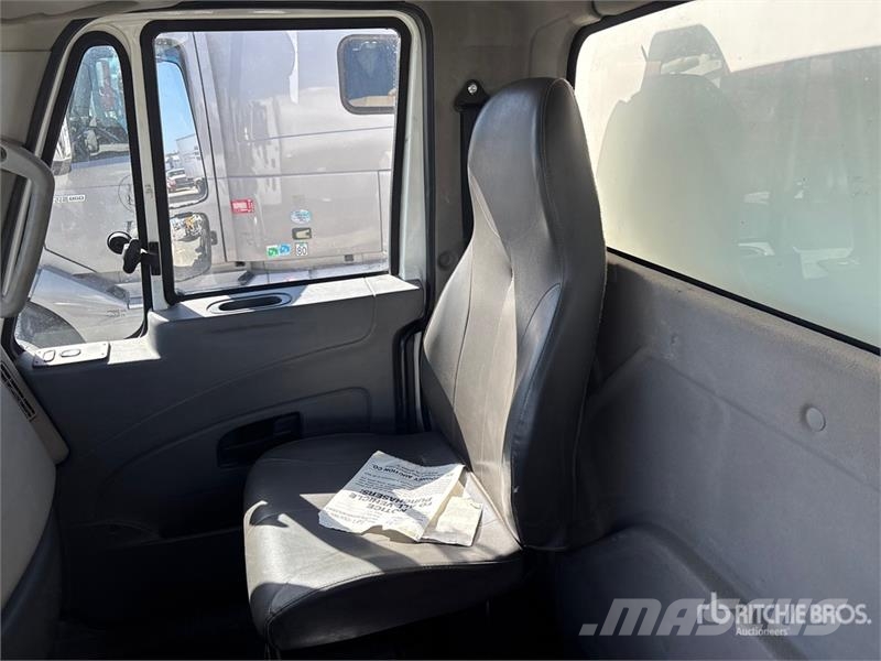 International 4300 Tovornjaki za vodo
