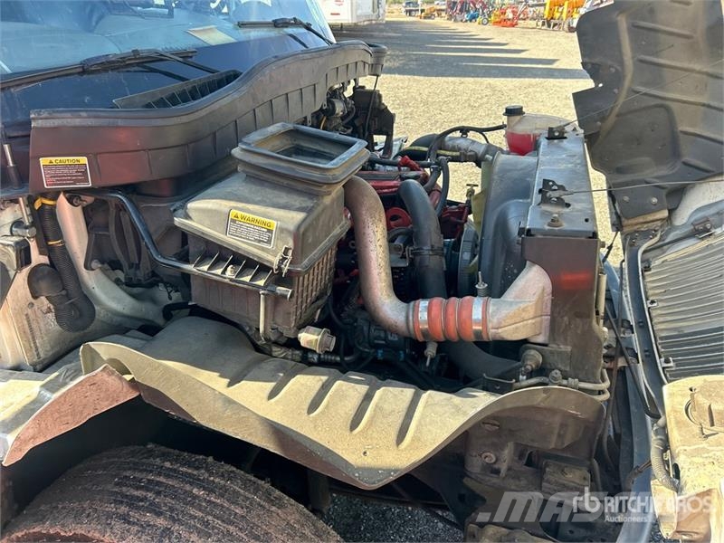 International 4300 Furgons