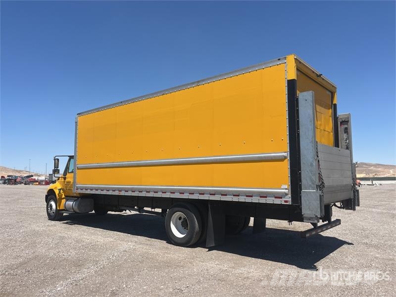 International 4300 Kofferaufbau