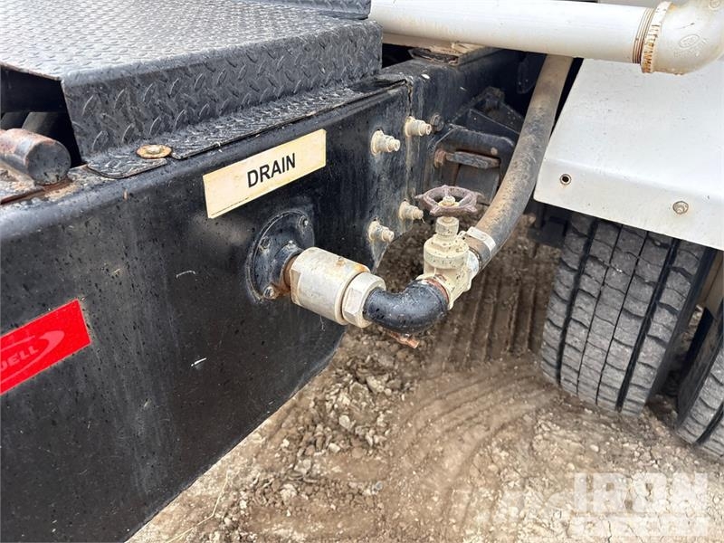 International 4300 Vandens sunkvežimiai