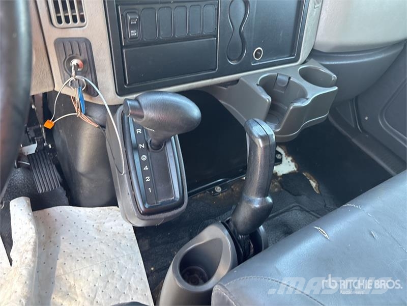 International 4300 Грузовики-Фургоны