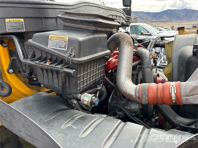 International 4300 Box body trucks