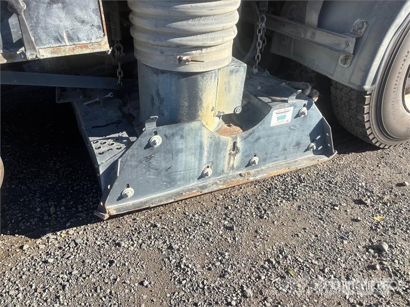 International 4300 Fejebiler