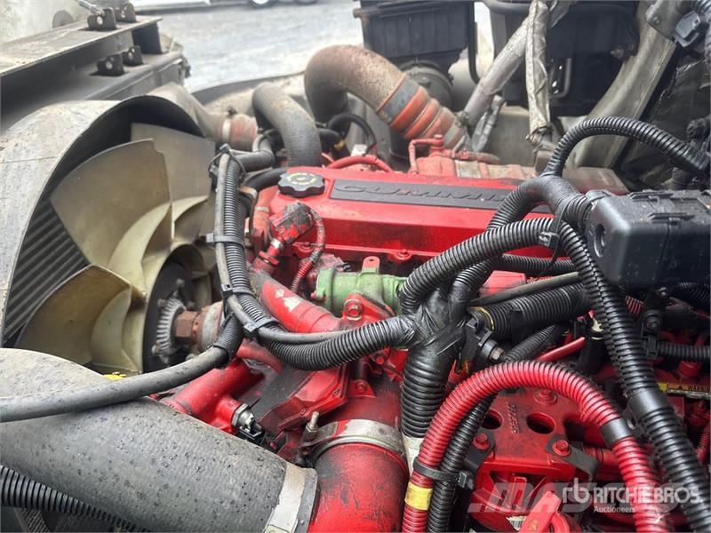 International 4300 Furgons