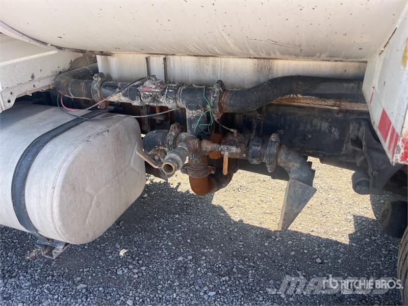 International 4300 صهاريج مياه