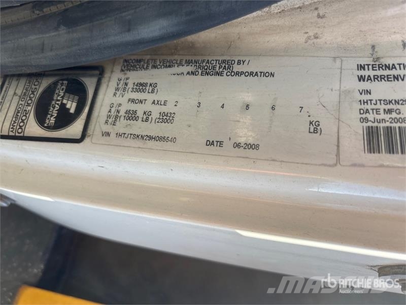 International 4300 Fejebiler