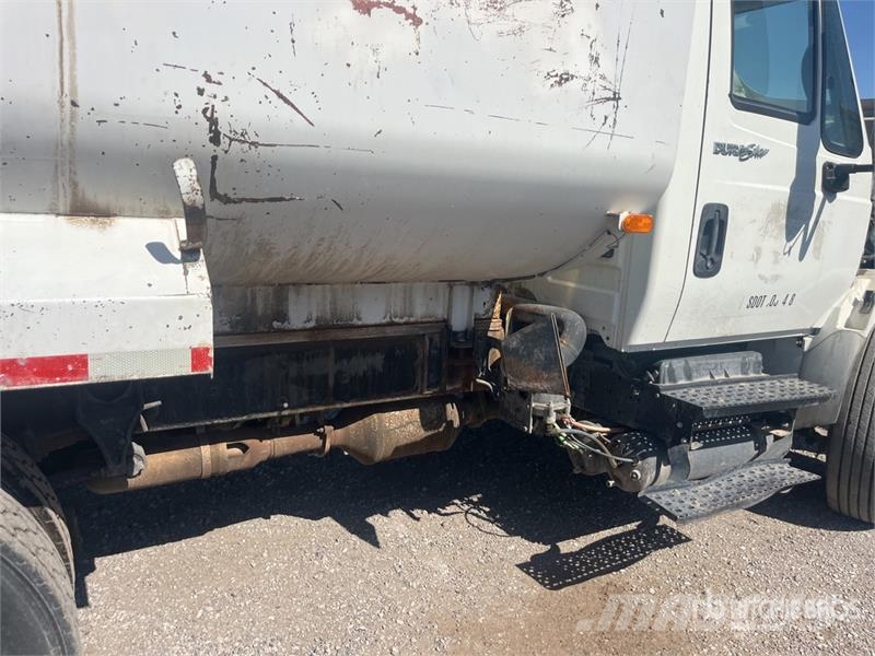 International 4300 صهاريج مياه