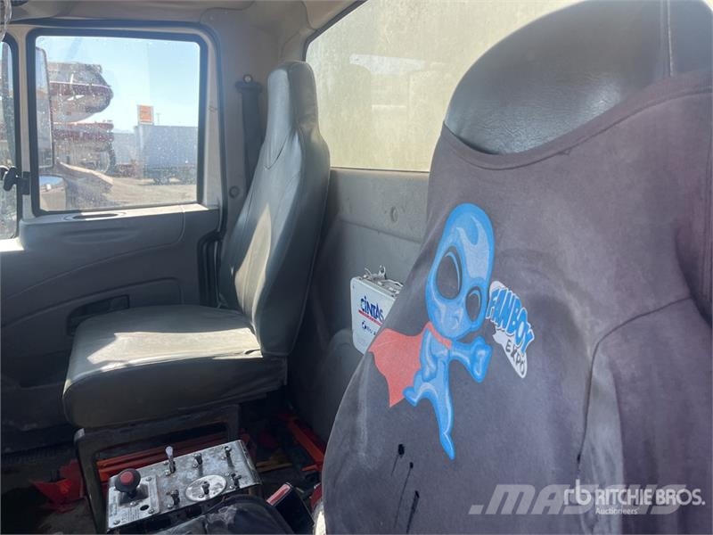 International 4300 صهاريج مياه