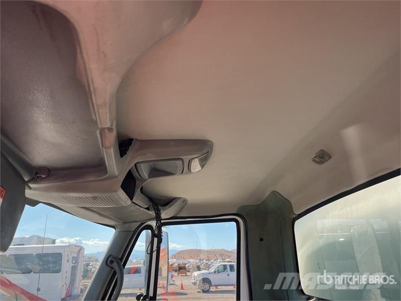 International 4300 Ūdens mašīnas