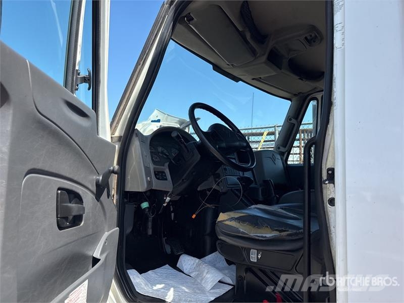 International 4300 Грузовики-Фургоны