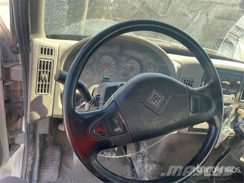 International 4300 صهاريج مياه