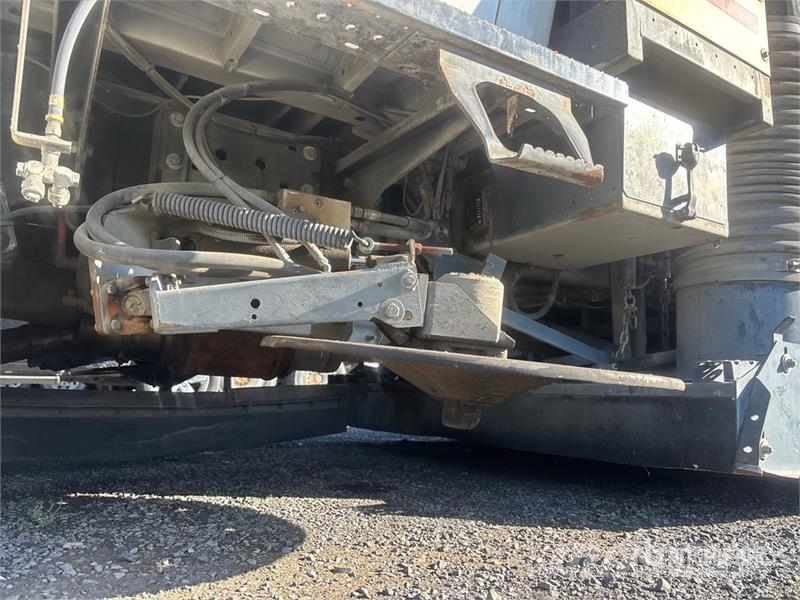 International 4300 Fejebiler