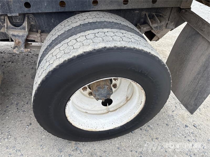 International 4300 Billenő teherautók