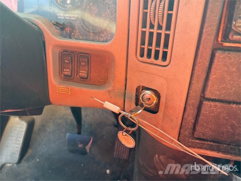 International 4300 Грузовики-Фургоны