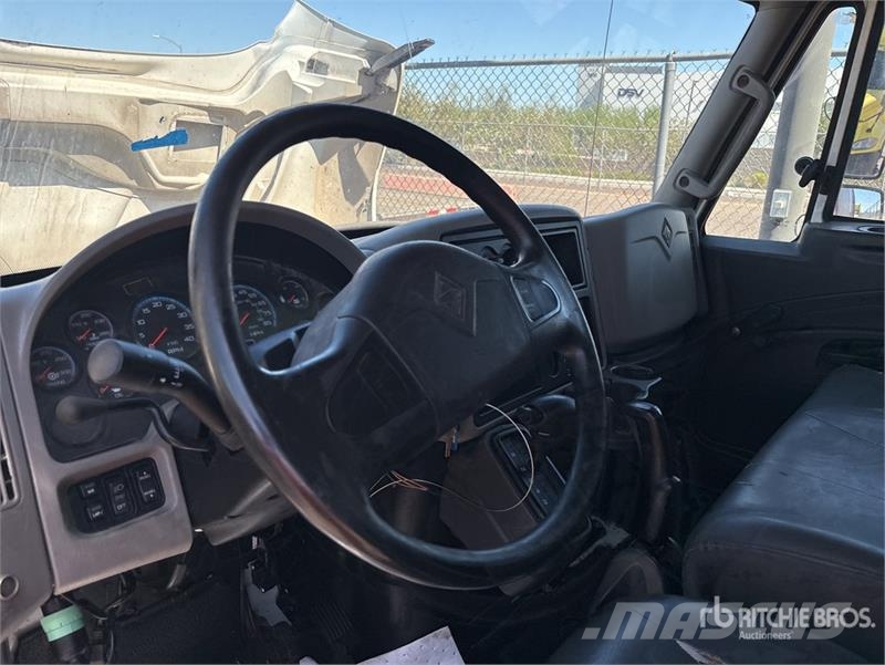 International 4300 Грузовики-Фургоны