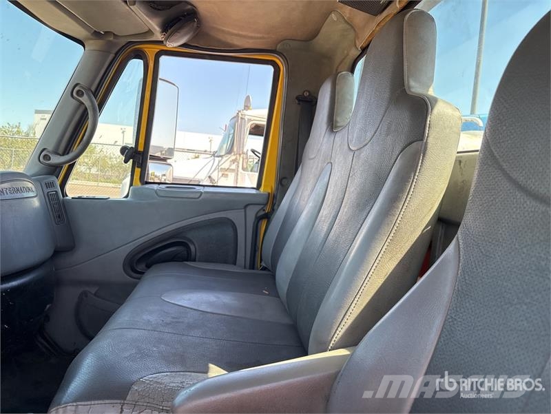 International 4300 Грузовые эвакуаторы