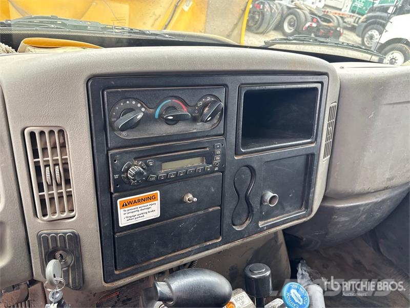 International 4300 Billenő teherautók