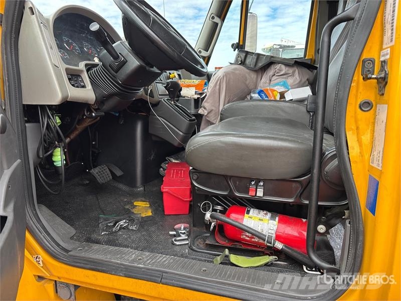 International 4300 Box body trucks