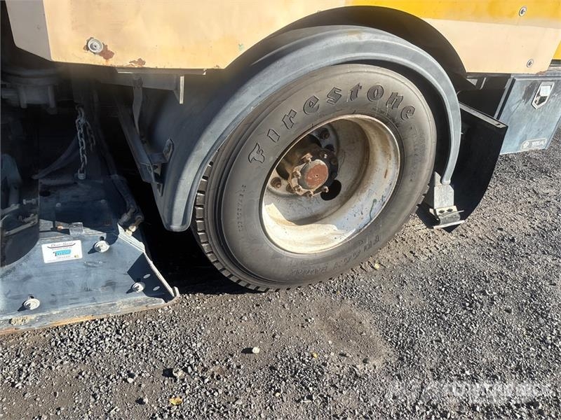 International 4300 Fejebiler