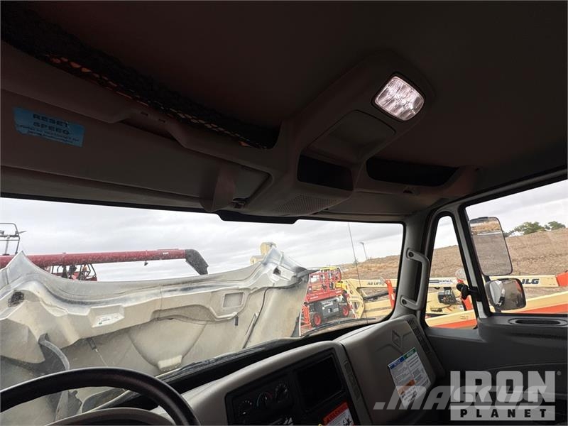 International 4300 Vandens sunkvežimiai