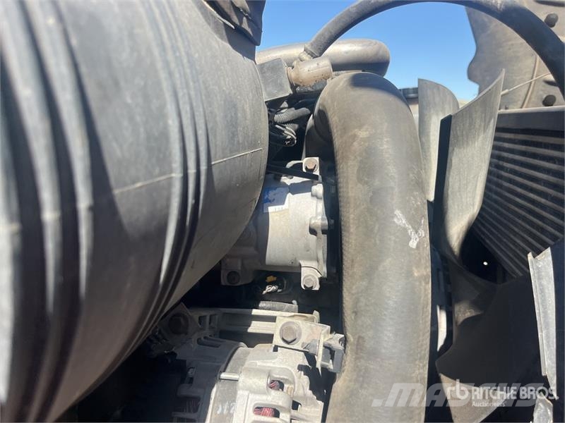 International 4300 صهاريج مياه