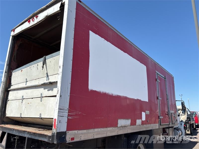 International 4300 Грузовики-Фургоны