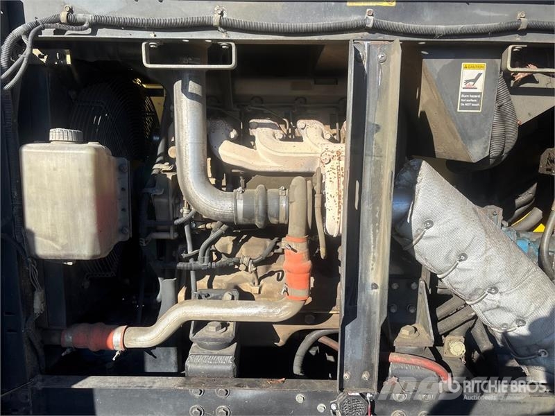 International 4300 Fejebiler