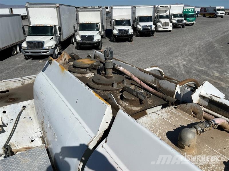 International 4300 Tanker trucks