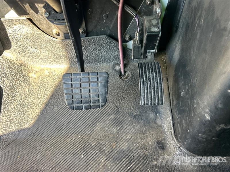 International 4300 Skriňová nadstavba