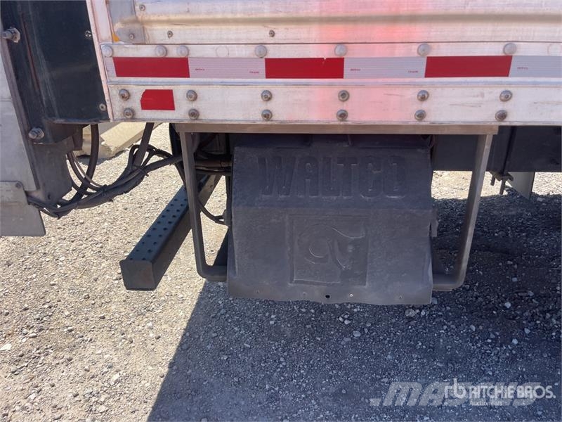 International 4300 Kofferaufbau