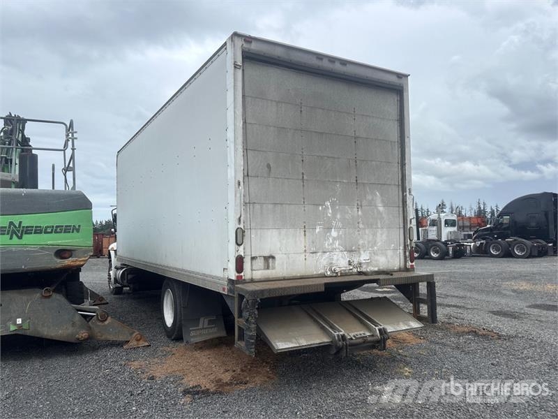 International 4300 Furgons