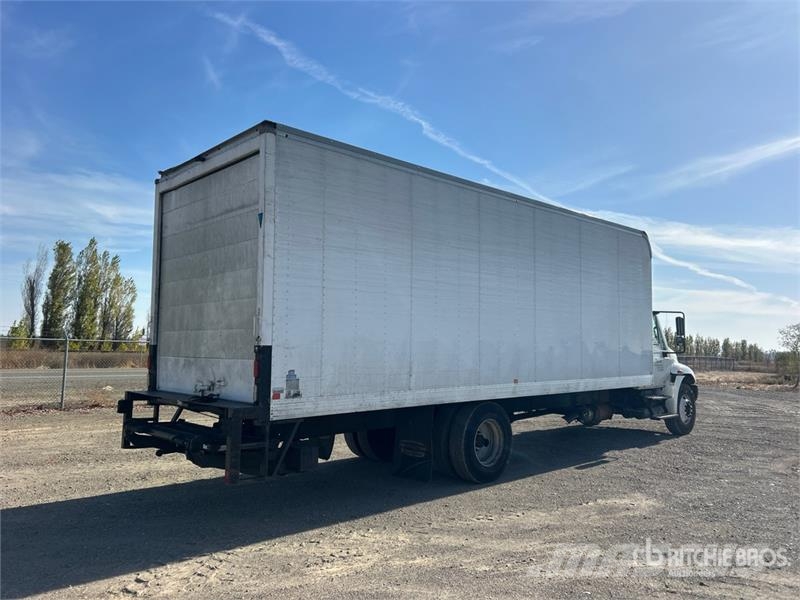 International 4300 Furgons