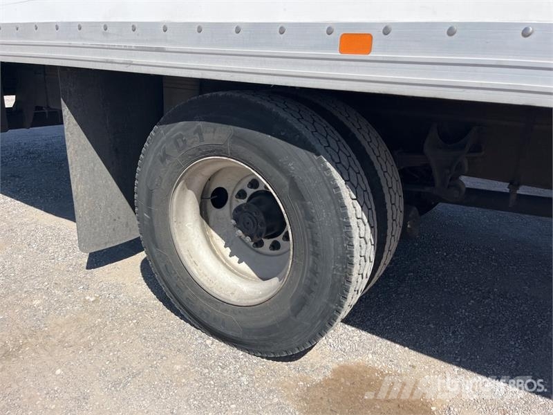 International 4300 Umpikorikuorma-autot