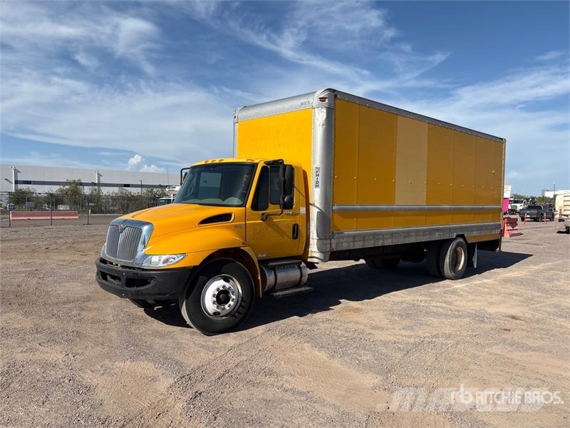 International 4300 Грузовики-Фургоны