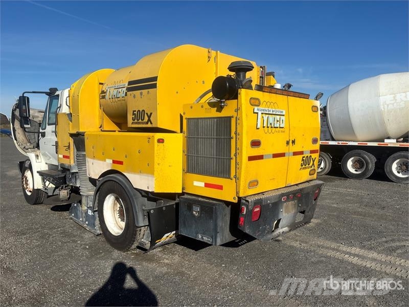 International 4300 Fejebiler