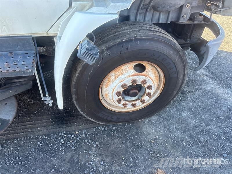 International 4300 Fejebiler