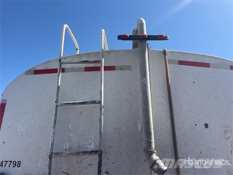 International 4300 صهاريج مياه